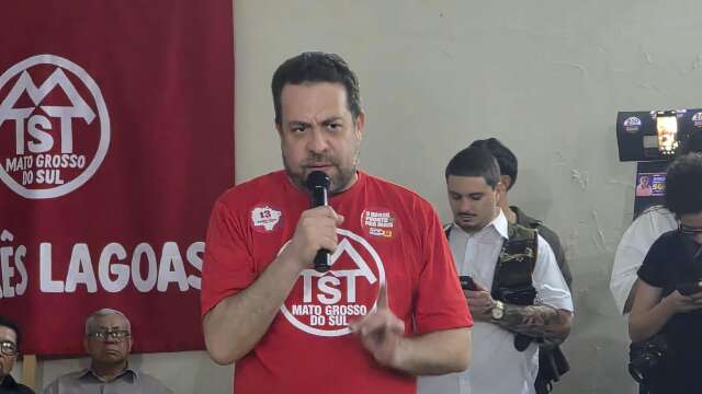 Com Boulos, MTST lança braço em MS e mira regularização de ocupações