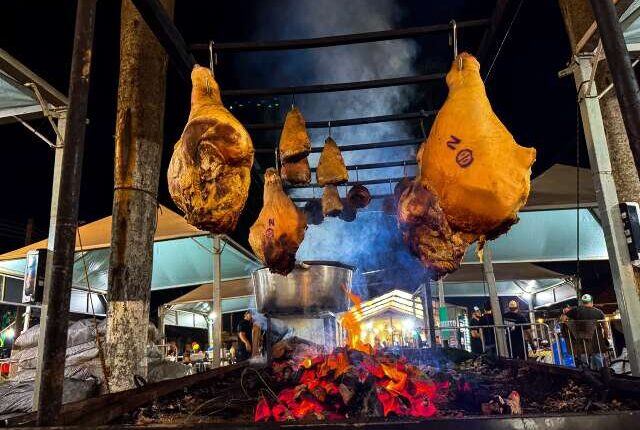 Festival da Carne tem avestruz na brasa e assador premiado no México em Campo Grande