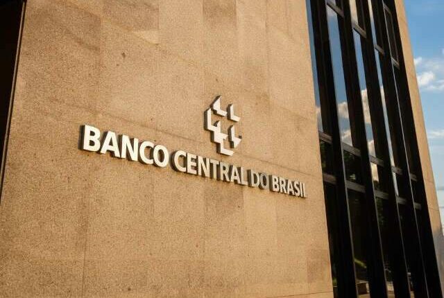 Banco Central reduz Selic para 13,75%; entenda o impacto no seu bolso