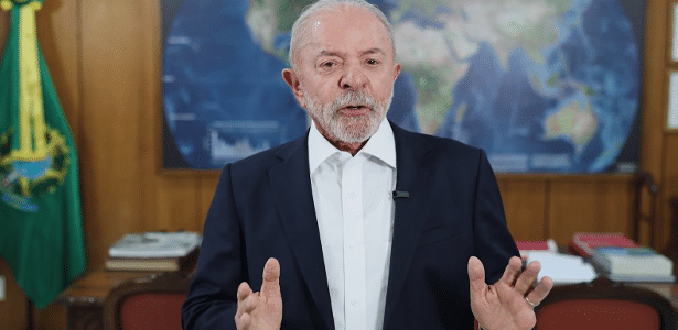 Lula alfineta Flávio e diz a evangélicos que não faz discurso em igreja