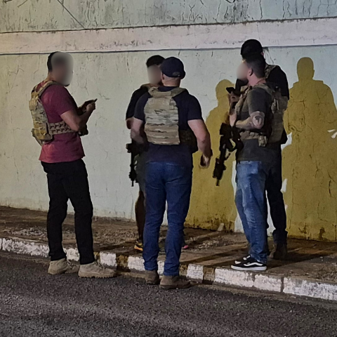 Pistoleiro do Comando Vermelho reage à abordagem e é morto pela Garras