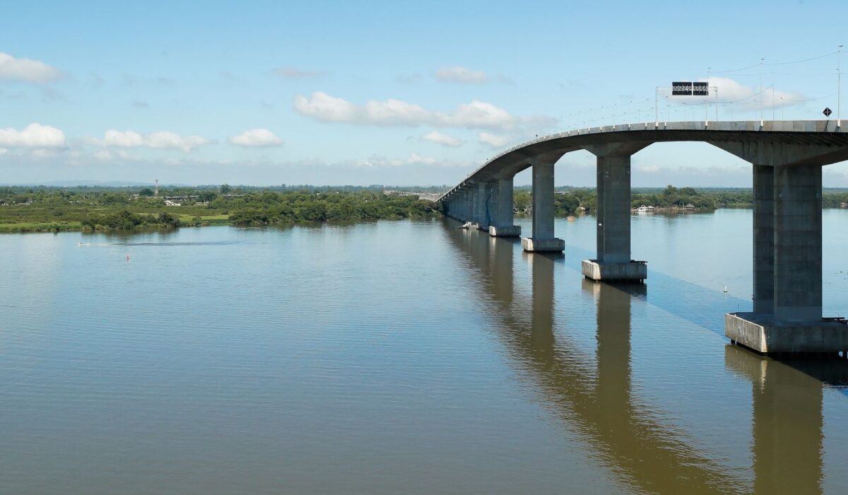 Defesa Civil de Porto Alegre emite alerta de risco de inundação devido à alta do Rio Guaíba