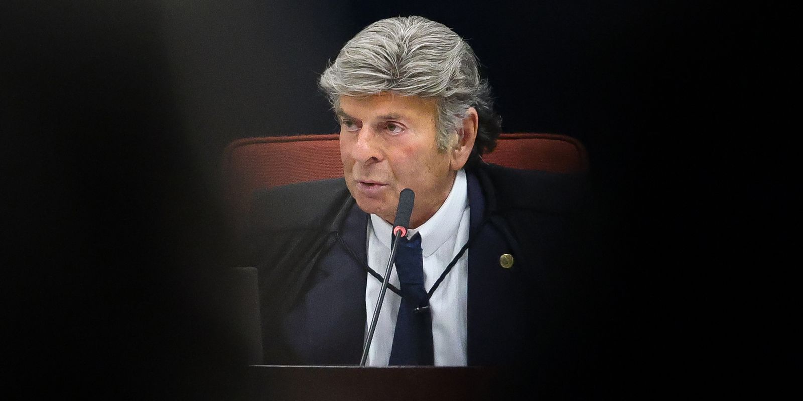 Fux solicita ao Senado esclarecimentos sobre acessos de Vorcaro e esposa de Moraes