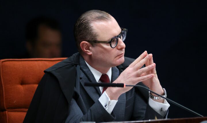 Zanin recebe acesso integral a conteúdo no celular de Daniel Vorcaro apreendido pela PF