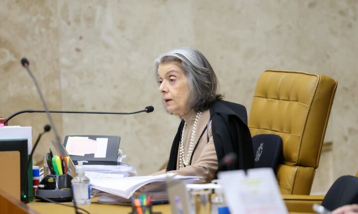 Cármen Lúcia diz estar em estado de profunda consternação e tristeza