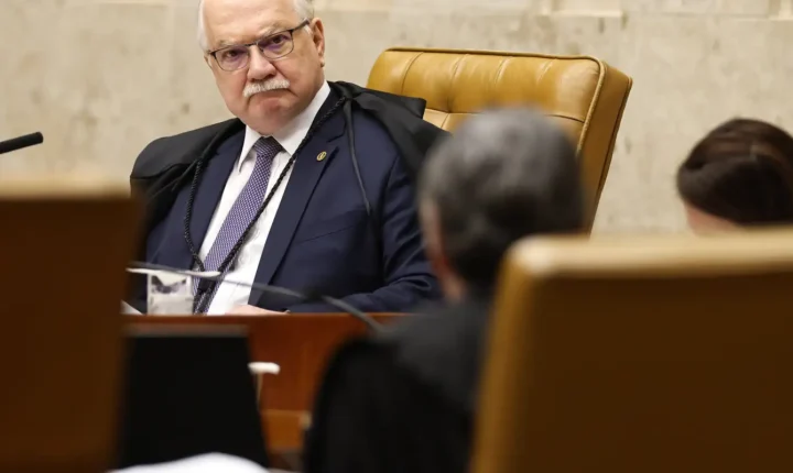 Presidente do STF, Edson Fachin marca sessão sobre André Mendonça para o dia 23 e mantém julgamento de Moraes