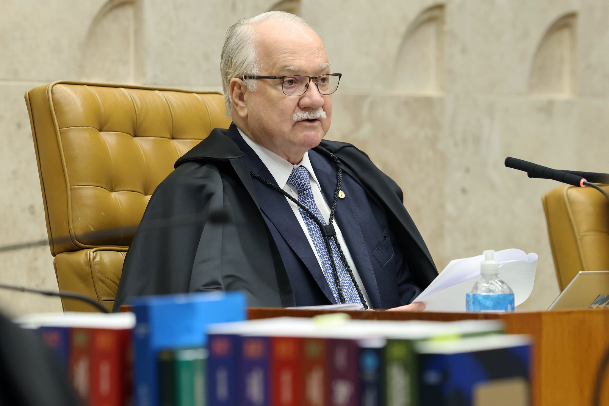 Enquanto ministros brigam, mudanças na Ficha Limpa aguardam votação