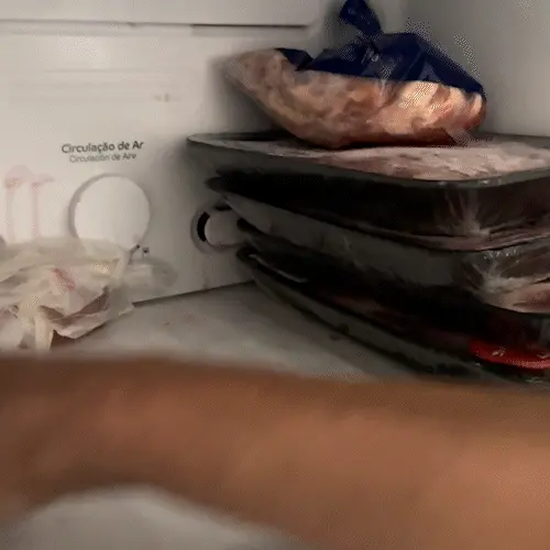 Sem energia, até quando alimentos na geladeira podem ser consumidos?
