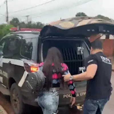 Mulher é presa acusada de extorquir clientes de sites de acompanhantes em Dourados