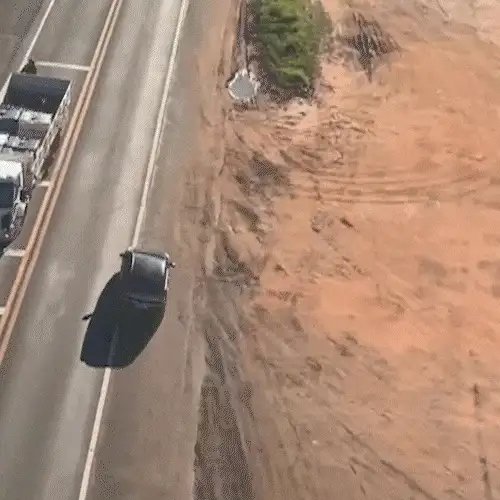 De helicóptero, PM persegue adolescentes que saíram de Mundo Novo com maconha