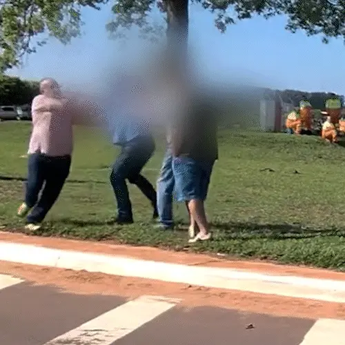 Chamado de “vagabundo”, vereador parte pra cima de motorista em protesto na MS-040