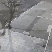 Ladrão põe condensadora nas costas e foge após furtar escritório no Centro de Campo Grande