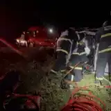 Motorista capota carro ao desviar de motociclista parado em rodovia de Amambai