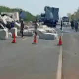 Dois homens morrem em acidente entre caminhão e carreta em rodovia na BR-158