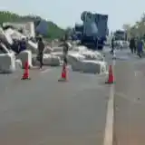 Mortos em colisão frontal de carretas na BR-158 tinham 31 e 58 anos