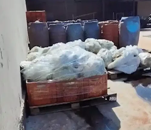 Mau cheiro de verduras estocadas para fábrica de ração incomoda moradores no Nova Lima