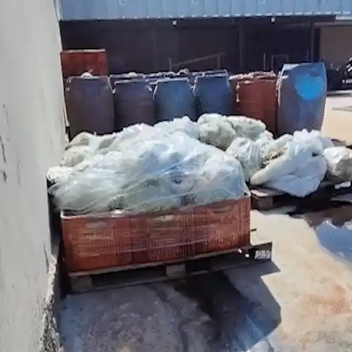 Mau cheiro de verduras estocadas para fábrica de ração incomoda moradores no Nova Lima
