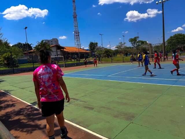 Jogos Indígenas têm almoço em comunidade, torcida da família e disputa