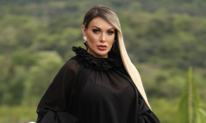 Andressa Urach pede que assinante cancele conta paga com Bolsa Família