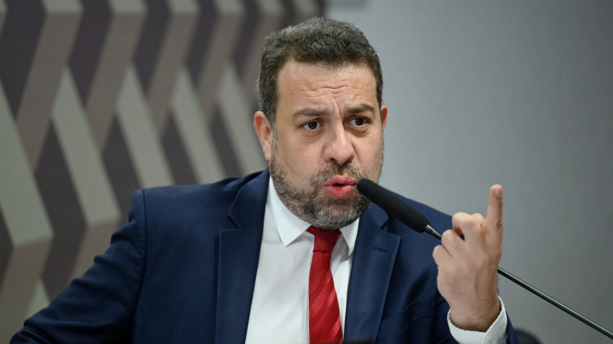 Boulos se licencia da Secretaria Geral para auxiliar campanha de Lula