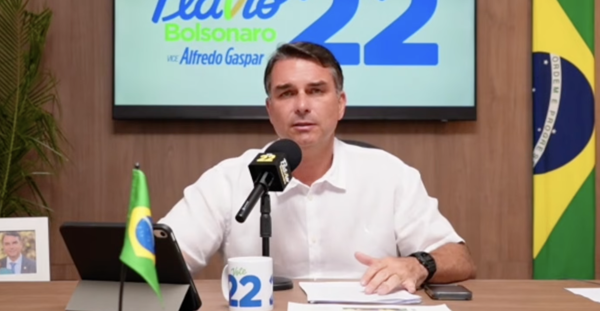 Flávio diz que vai “proteger o STF” de Moraes se for eleito presidente