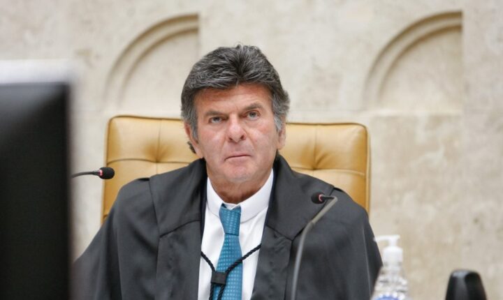 Fux derruba decisão de Dino e redes devem excluir fake news sobre padroeira