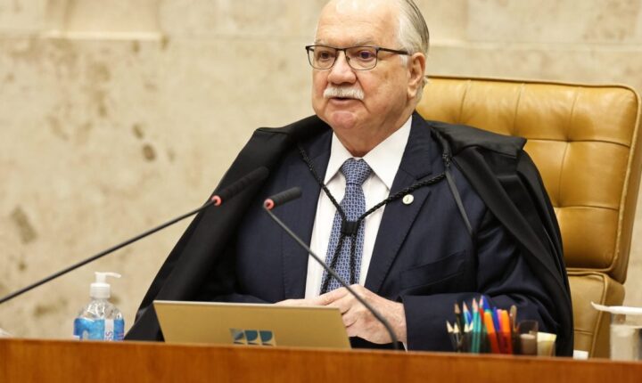Fachin pede parecer da PGR sobre afastamento de diretor da PF