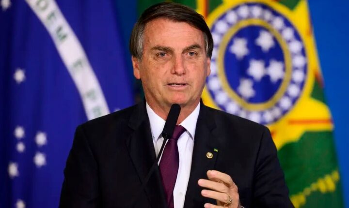 Sandro Alex é proibido pela Justiça Eleitoral de usar imagem de Bolsonaro