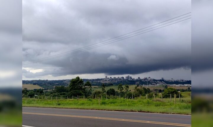 Apucarana pode ter temporais e rajadas de vento neste sábado, prevê Simepar