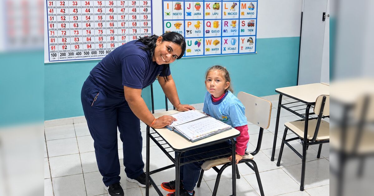 Ex-aluna aposta no potencial da nova escola da Apae de Cambira para construir futuro