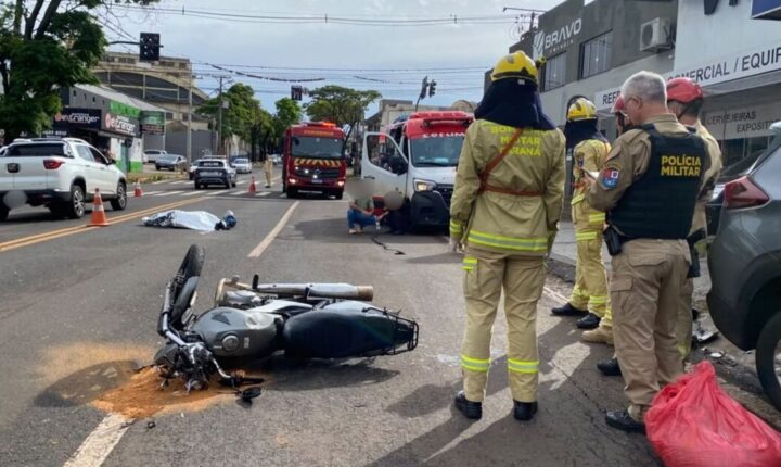 Motociclista de 36 anos morre após colisão entre moto e carro em avenida de Apucarana