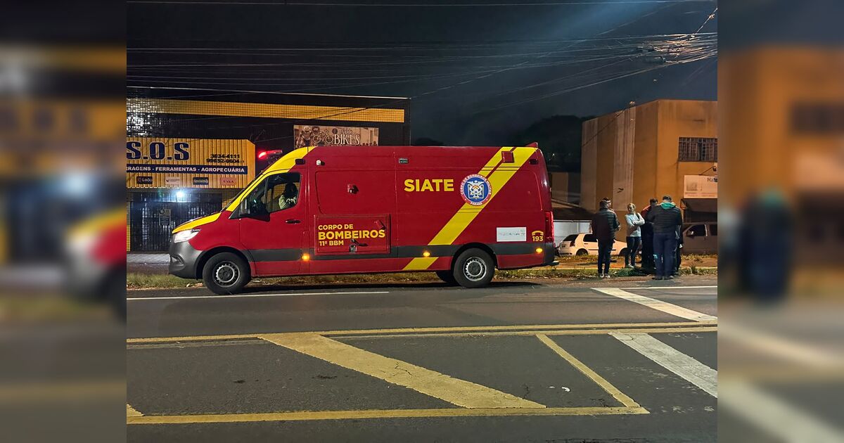 Homem sofre ferimentos após colisão entre moto e carro na Av. Brasil em Apucarana