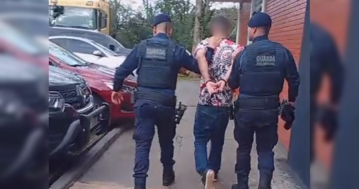 Homem é preso pela Guarda Civil após furtar guarda-chuvas e óculos no centro de Apucarana