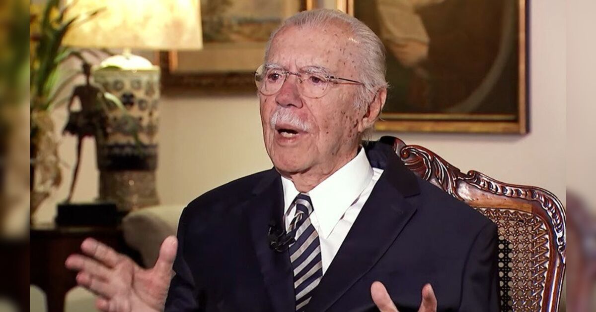 Ex-presidente José Sarney é novamente internado para tratar pneumonia bacteriana em SP