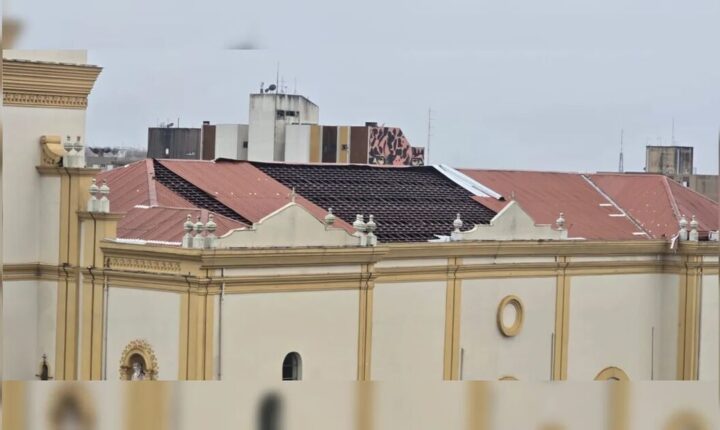 Após interdição por temporal, Catedral realiza celebrações de fim de semana no Cine Teatro Fênix
