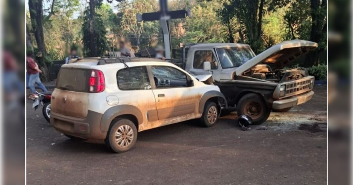 Colisão entre moto, carro e caminhonete causa a morte de homem de 34 anos no Paraná