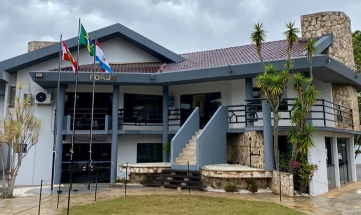Justiça de Santa Catarina reconhece união estável homoafetiva apesar de contestação