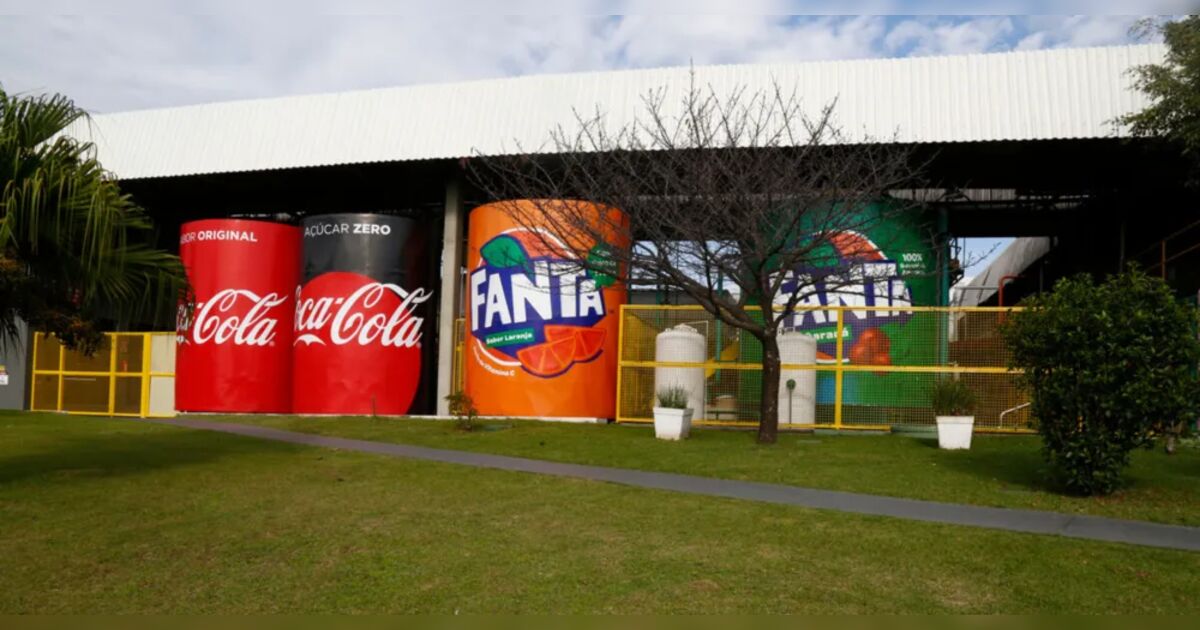 Coca-Cola abre mais de 400 vagas de emprego temporário no Paraná para o verão