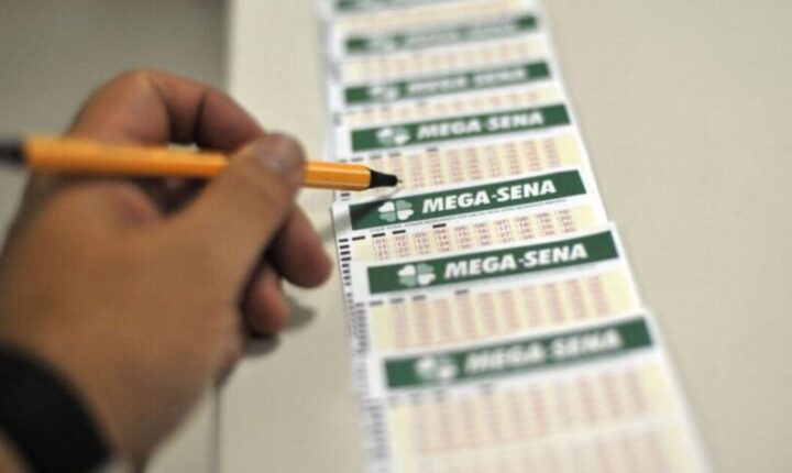 Mega-Sena sorteia R$ 52 milhões nesta terça-feira: saiba quanto o prêmio rende investido