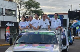 Sandro Alex realiza carreata com Ratinho Junior em Apucarana na reta final da campanha