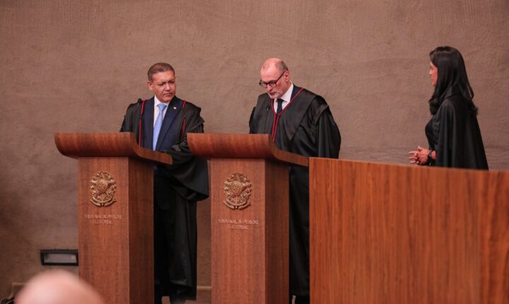 Sebastião Reis Júnior toma posse como ministro titular do TSE