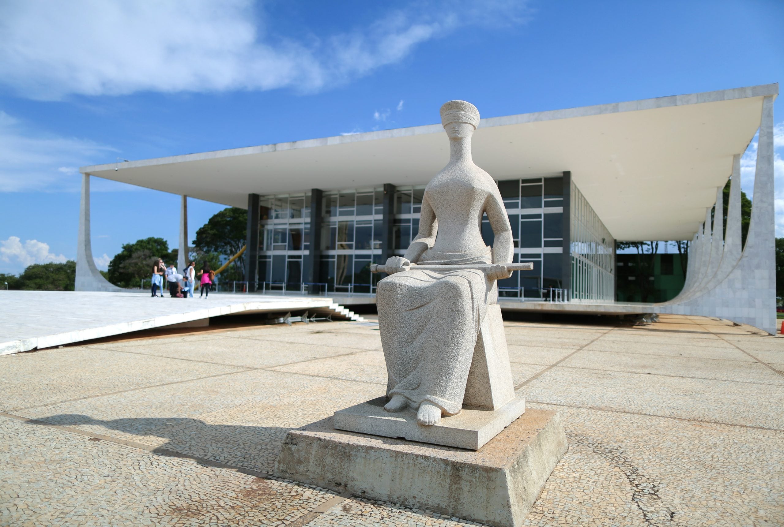 Diante de crise no STF, PT protocola PEC sobre reforma do Judiciário
