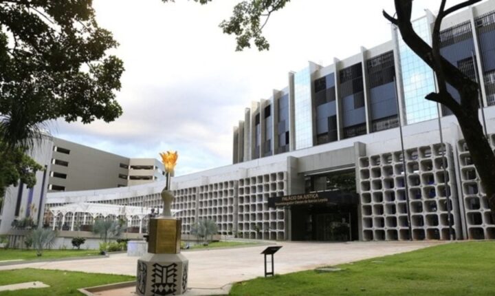 Mulher terá pensão após 32 anos sem trabalhar por exigência do ex-marido