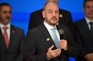 Datafolha no RJ: 46% aprovam governo de Ricardo Couto e 32% desaprovam