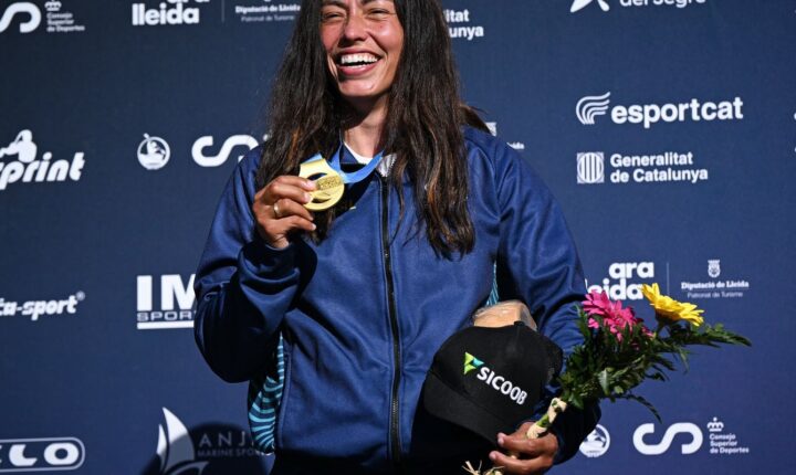 Ana Sátila é ouro em etapa da Copa do Mundo de canoagem slalom na Espanha