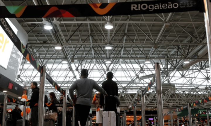 Punição para quem brigar em voo será de R$ 17.500 e até 1 ano sem voar
