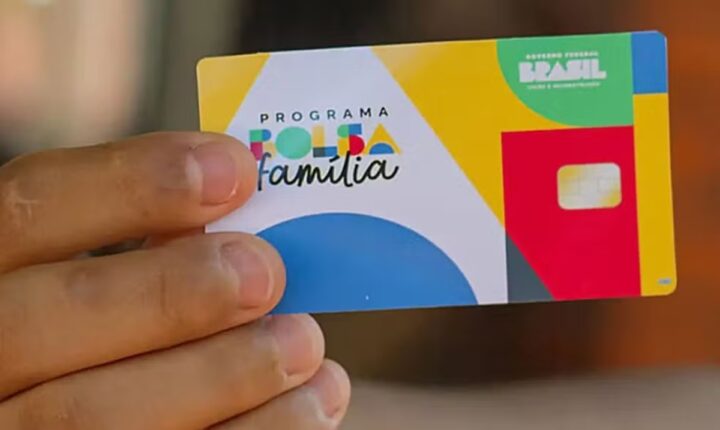 Reajuste do Bolsa Família: governo diz que reposição da inflação não viola lei eleitoral