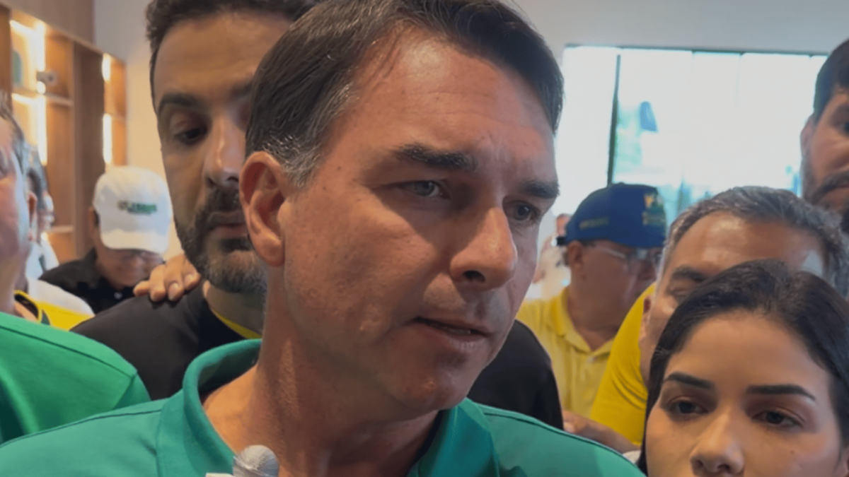 Flávio diz que Dino faz perseguição no STF em apuração sobre emendas