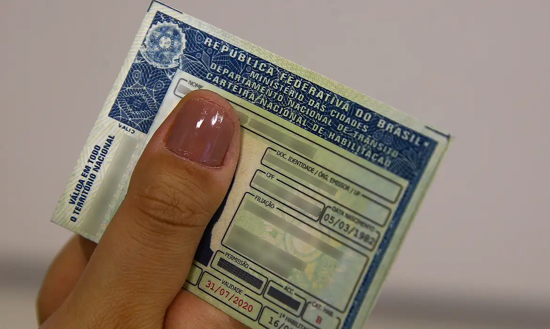 Contran prorroga validade de CNH vencida até 9 de dezembro