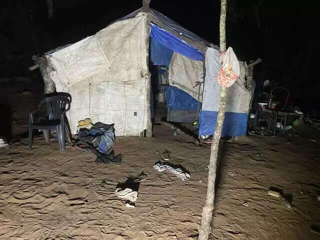 Mãe de bebê morto em ataque com foice sobrevive, mas fica cega de um olho